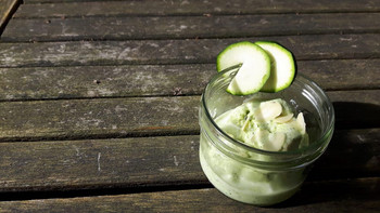 Zucchini-Mandel-Eis